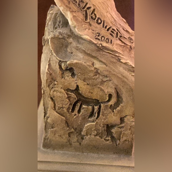 Mill Creek Studios Art Signature Wolf #38230 Sculpture Figures - Picture 7 of 17